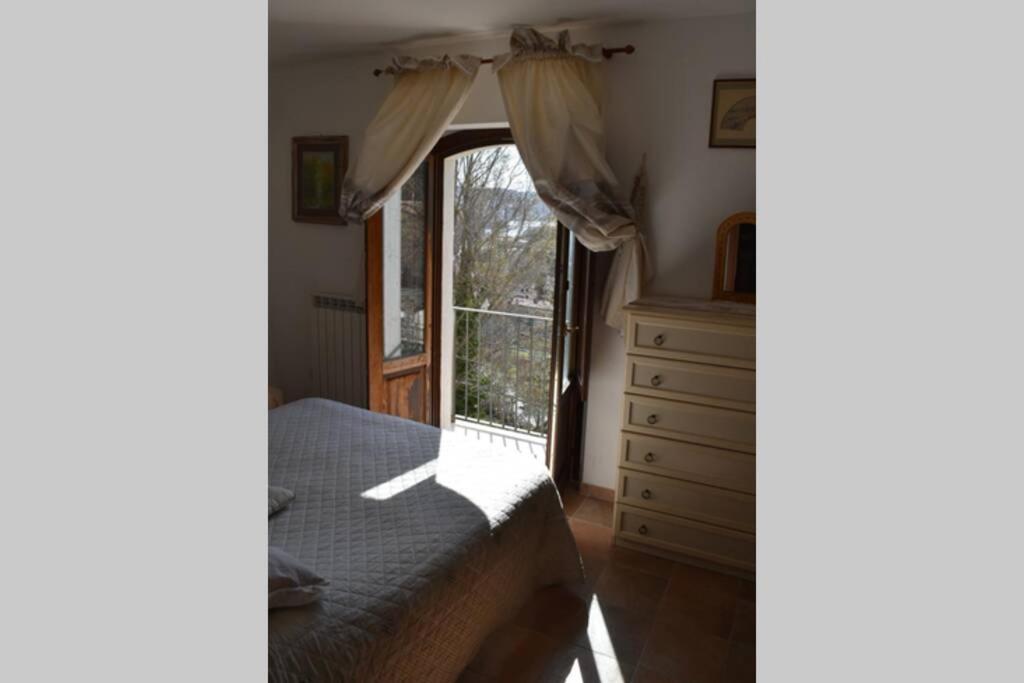 Casa Vacanze Al Castello Villetta Barrea Bagian luar foto