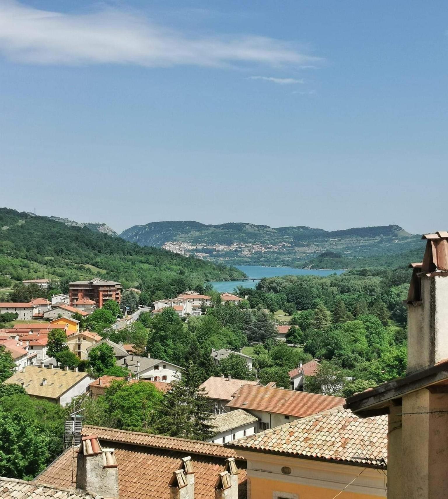 Casa Vacanze Al Castello Villetta Barrea Ruang foto